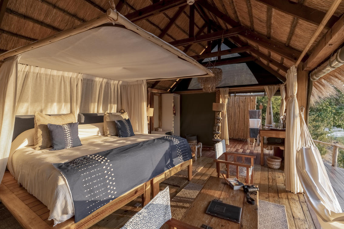 Sindabezi Island Lodge